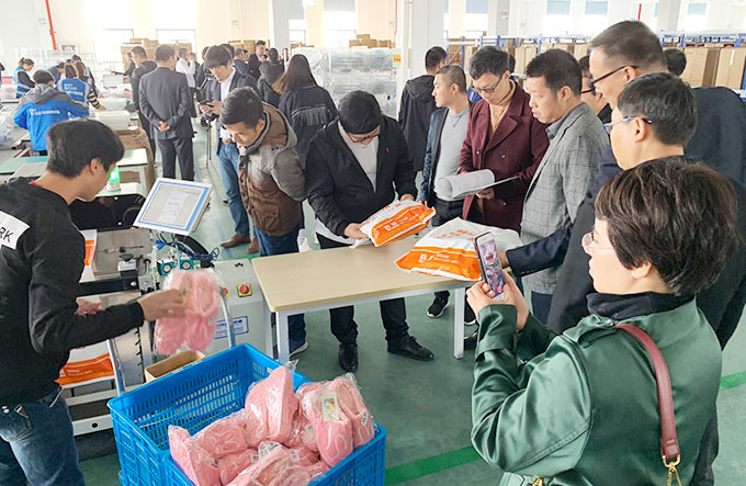 臺(tái)州菜鳥(niǎo)倉(cāng)儲(chǔ)聯(lián)盟啟動(dòng) 聯(lián)領(lǐng)智能為智慧倉(cāng)配“添翼”